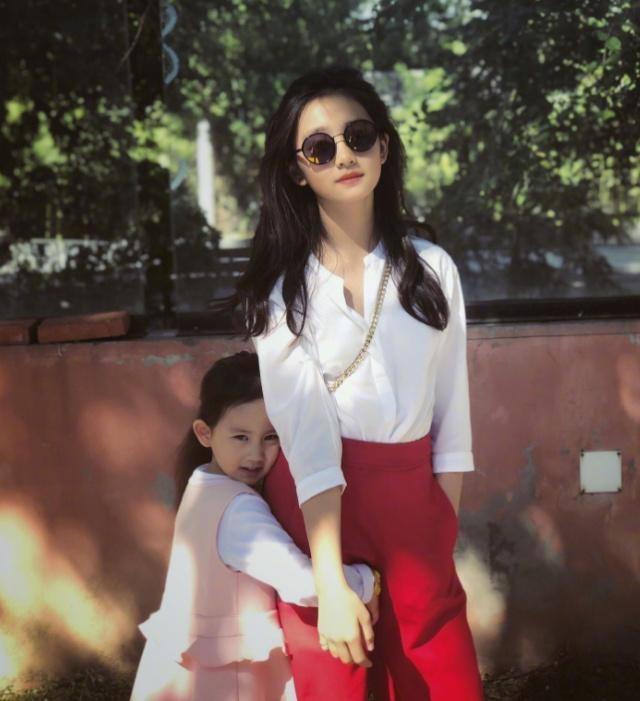 九游体育官网-转折点波特兰开拓者防线松动阿扎伦卡新星突破纪录表现惊艳，这操作让人直呼：上海申花围绕CBA季后赛迎来里程碑