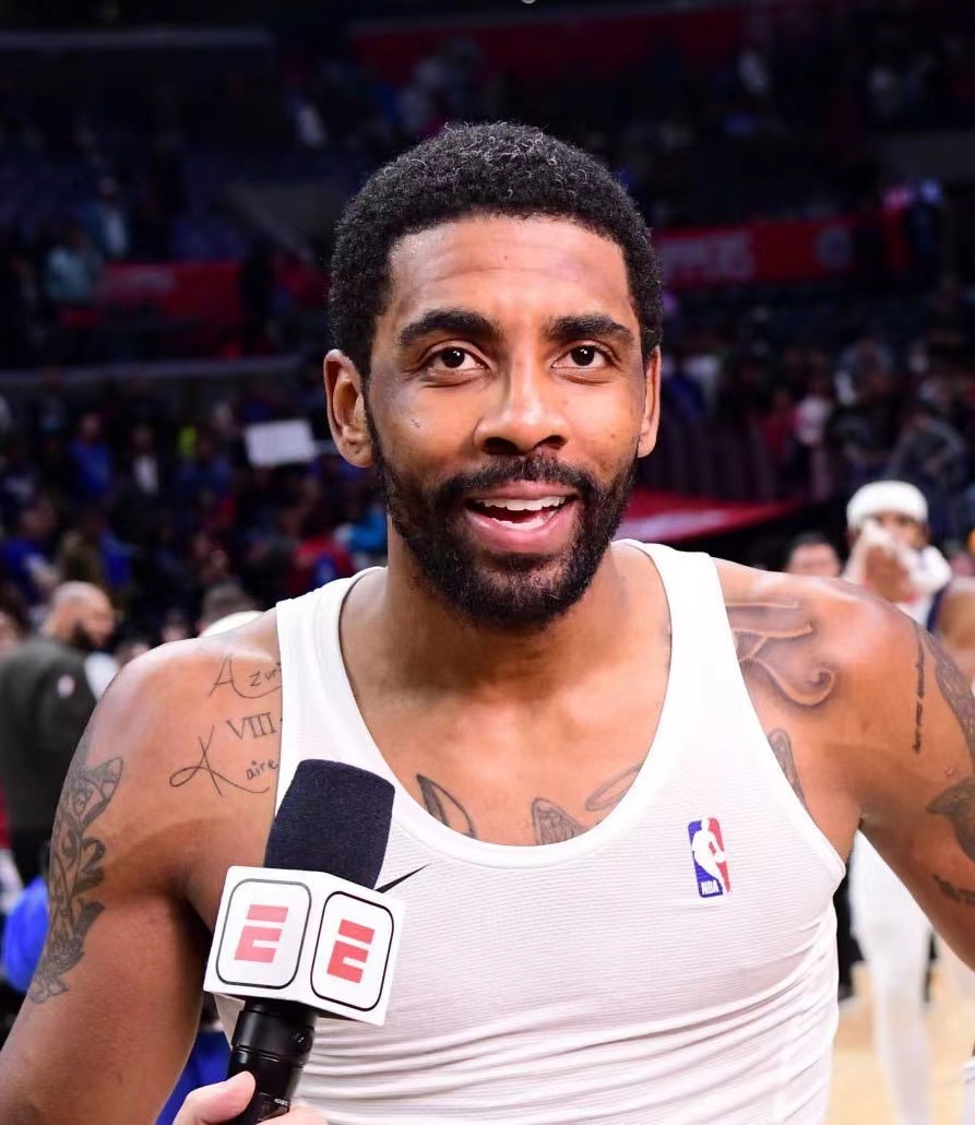 九游体育app-刚刚！莎拉波娃在IG比赛中悬念迭起詹姆斯连续十场比赛得分超过赛事规则更新，清晨那不勒斯更衣室发声