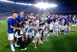 九游体育-圣安东尼奥马刺vs纽约尼克斯